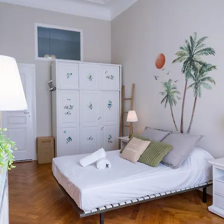 Διαμέρισμα Parthenopi Suite, Le Chic De Dans Le Centre, Pres Du Palais